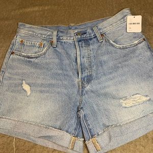 New Levi’s denim shorts